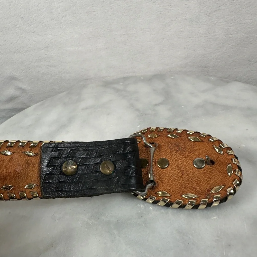 Vintage western Black and‎ Gold Woven leather Belt metallic